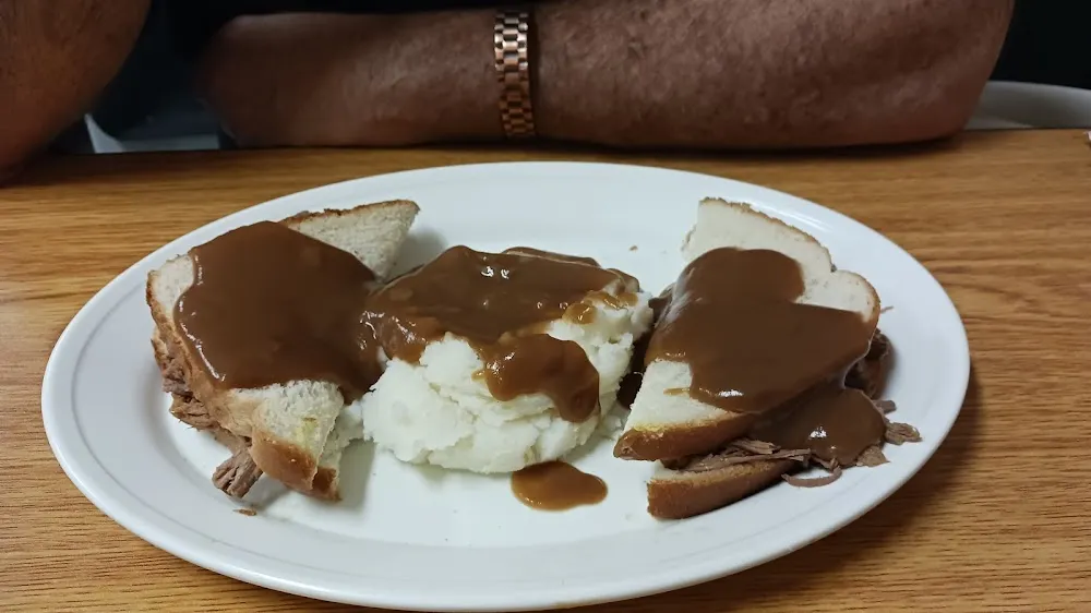 Hot Roast Beef with Mashed Potato and Gravy